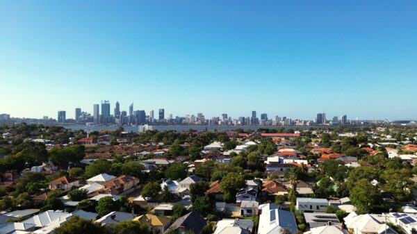City Property Prices: The Smart Guide to Timing and Tenure